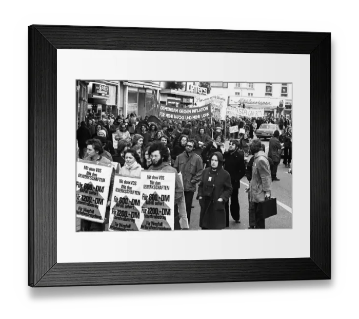 Framed Print : Students, mainly from universities in North Rhine-Westphalia Framed Print : Students, mainly from universities in North Rhine-Westphalia