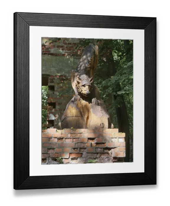 Framed Print : Wolf carved in wood in the ruins of the Wolf's Lair (also Wolfschanze) Framed Print : Wolf carved in wood in the ruins of the Wolf's Lair (also Wolfschanze)