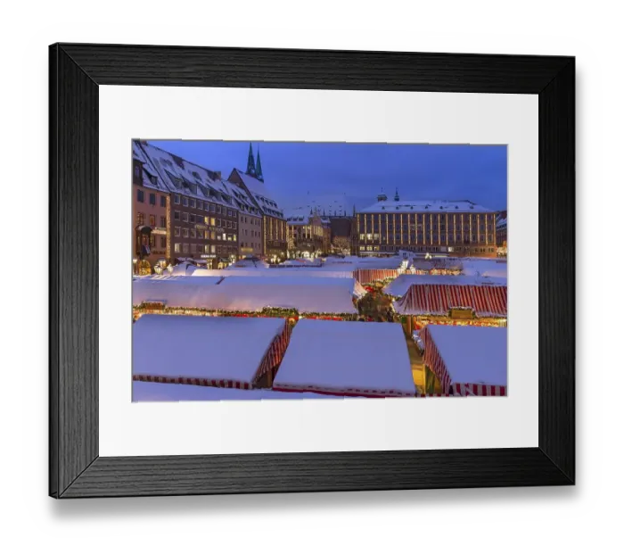 Framed Print : Winter Christkindlesmarkt, Nuremberg Framed Print : Winter Christkindlesmarkt, Nuremberg