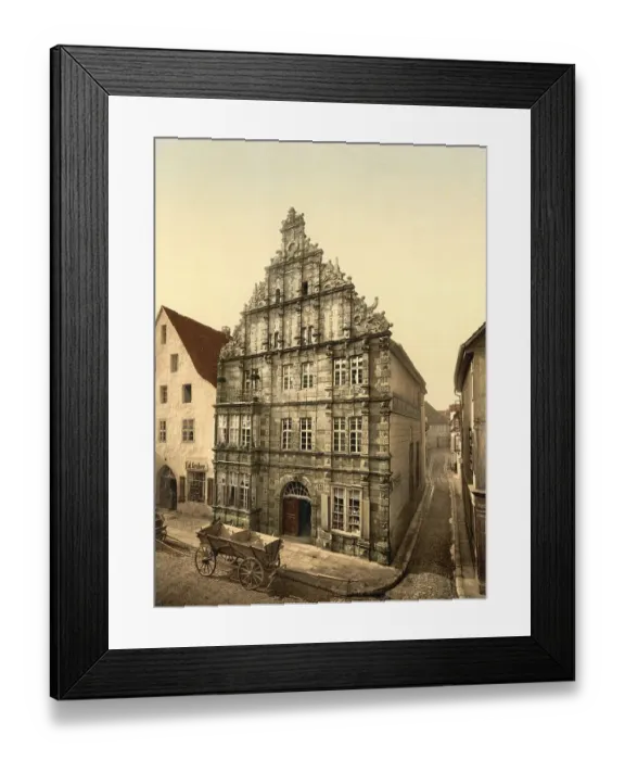Framed Print : The Pied Piper House in Hamelin Framed Print : The Pied Piper House in Hamelin
