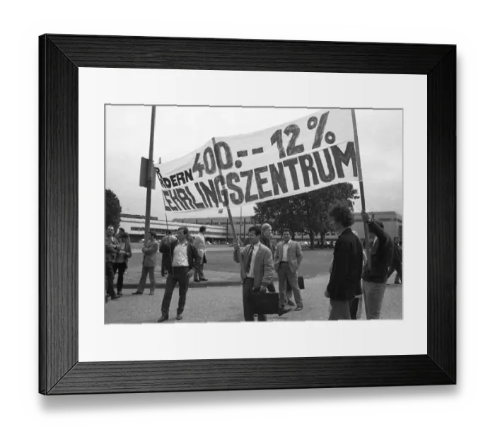 Framed Print : Rally of the Chemical, Paper and Ceramics Workers Union in the collective bargaining dispute on 16