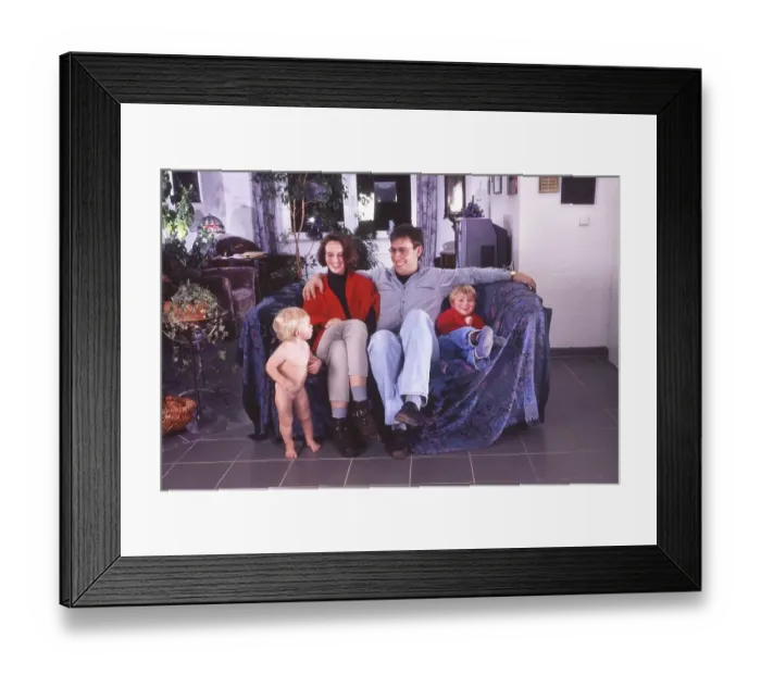 Framed Print : Young family, here on 23.11.1996 in Iserlohn Framed Print : Young family, here on 23.11.1996 in Iserlohn