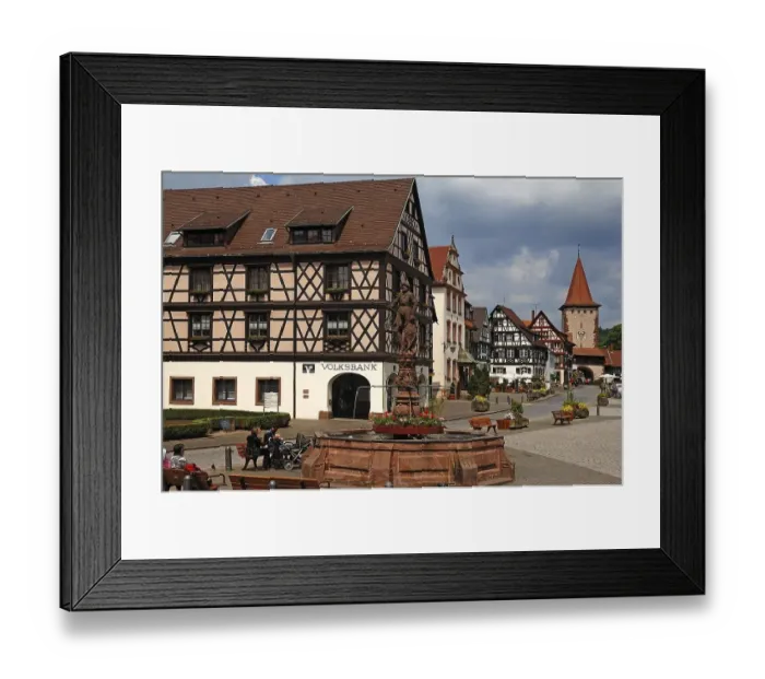 Framed Print : The Roehrbrunnen, with a knight on the shield the town coat of arms