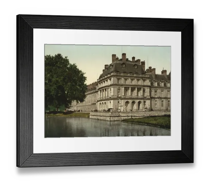 Framed Print : Fontainebleau Castle, Ile-de-France Framed Print : Fontainebleau Castle, Ile-de-France