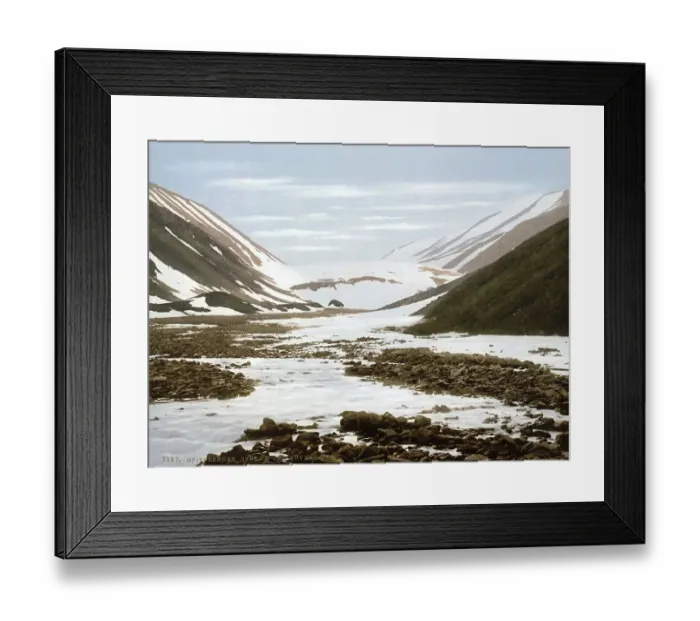 Framed Print : Snebrae at Advent Bay, Spitsbergen Framed Print : Snebrae at Advent Bay, Spitsbergen