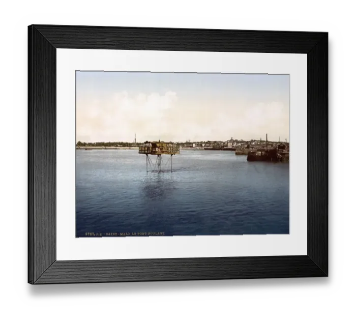 Framed Print : Roulant Bridge in St. Malo, Brittany Framed Print : Roulant Bridge in St. Malo, Brittany
