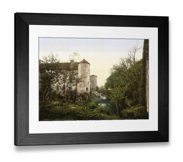 Framed Print : Le Chaussin, Vichy, Auvergne-Rhone-Alpes