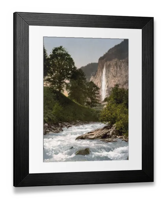 Framed Print : Lauterbrunnental, Staubbach und Weisse Lutschine