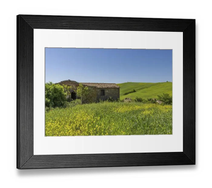 Framed Print : Abandoned farm, landscape around Pienza