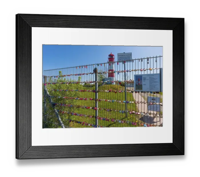 Framed Print : Falshoeft lighthouse, navigation