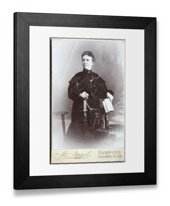 Framed Print : Woman, visit format, Carte de Visite