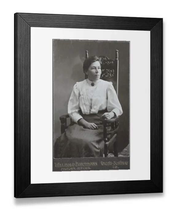 Framed Print : Woman, visit format, Carte de Visite Framed Print : Woman, visit format, Carte de Visite