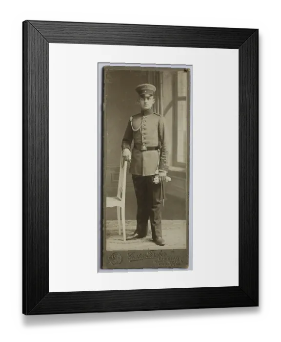 Framed Print : Man, visit format, Carte de Visite