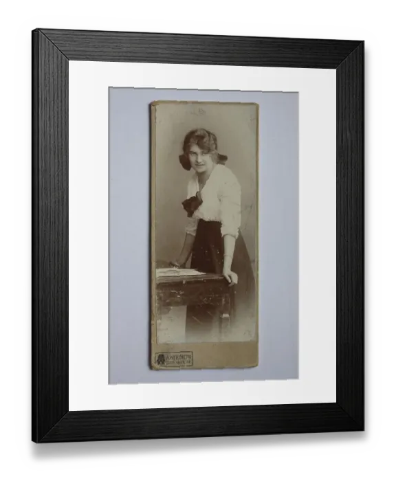 Framed Print : Woman, visit format, Carte de Visite Framed Print : Woman, visit format, Carte de Visite