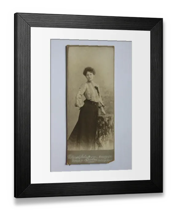 Framed Print : Woman, visit format, Carte de Visite