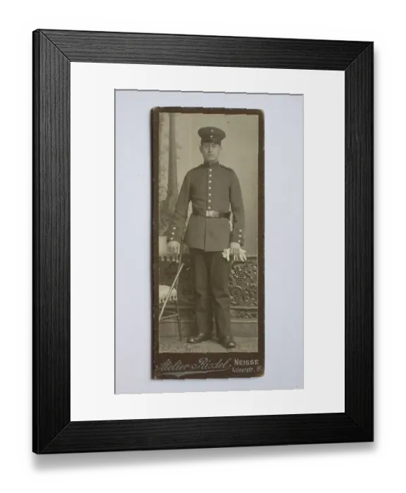 Framed Print : Man in Unifom, Visitformat, Carte de Visite