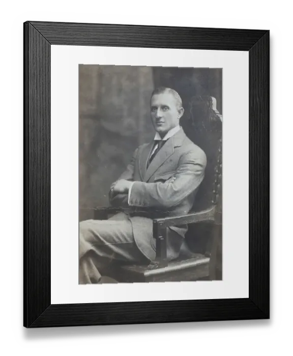 Framed Print : Man, visit format, Carte de Visite
