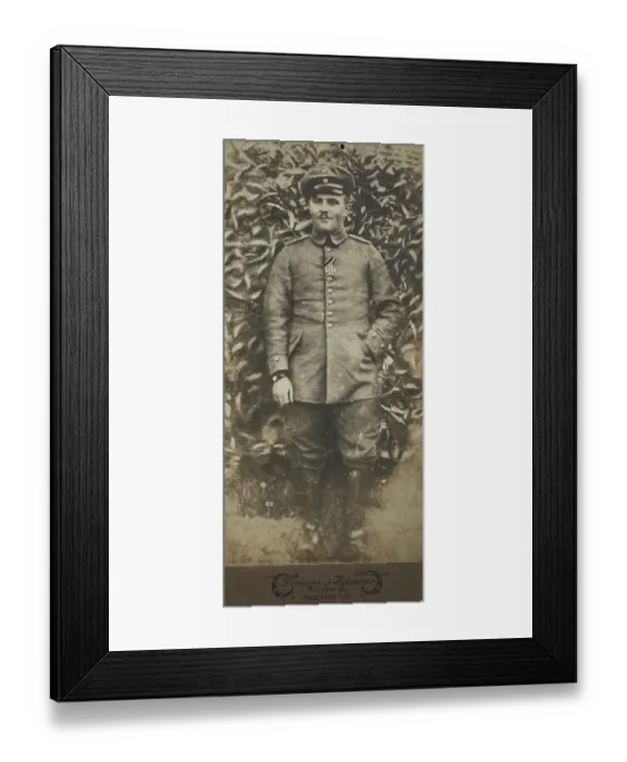 Framed Print : Man, Soldier, 1914, Visitformat Framed Print : Man, Soldier, 1914, Visitformat