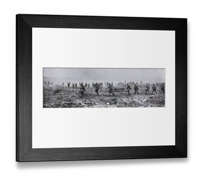 Framed Print : Canadian soldiers a the Vimy Ridge battle