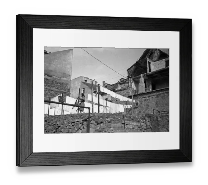 Framed Print : Laundry drying between the ruins Framed Print : Laundry drying between the ruins
