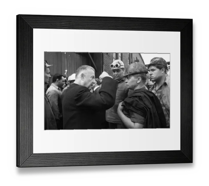 Framed Print : The spontaneous strike, here on 10