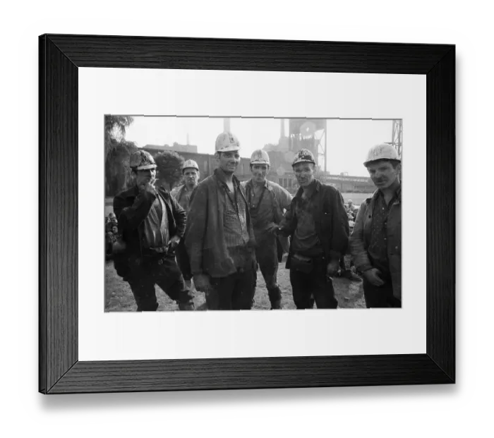 Framed Print : The spontaneous strike, here on 10