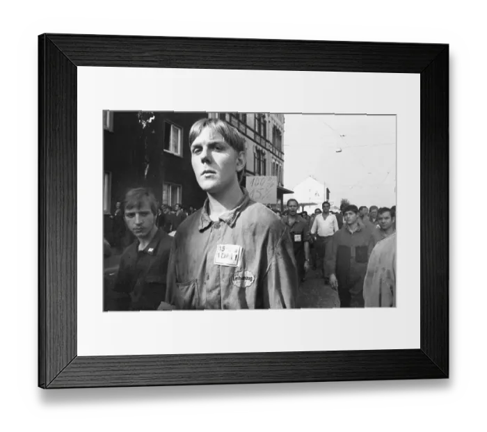 Framed Print : The spontaneous strikes, here at Opel in Bochum on 15 Framed Print : The spontaneous strikes, here at Opel in Bochum on 15