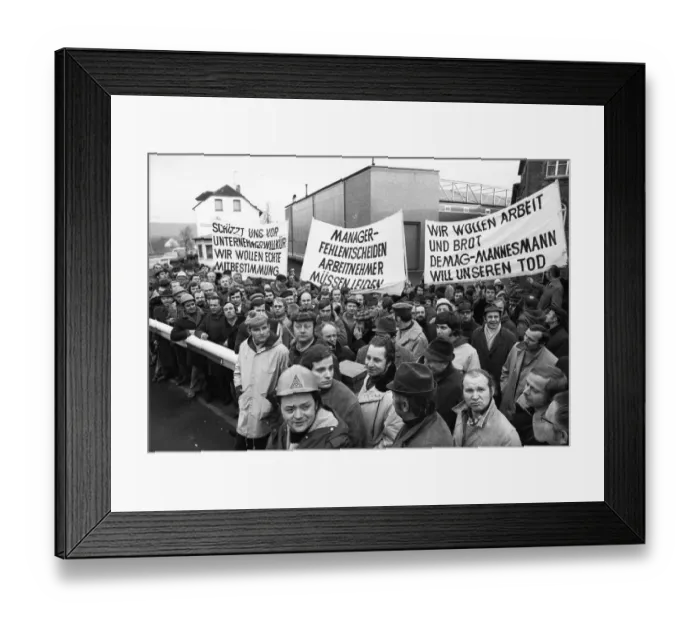 Framed Print : The workers defended themselves against the threat of closure of their Stuebbe-Demag factory by occupying their Framed Print : The workers defended themselves against the threat of closure of their Stuebbe-Demag factory by occupying their