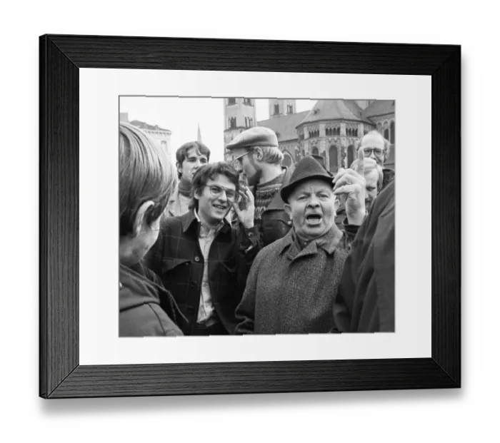 Framed Print : Several hundred woman and a few men turned out in Bonn on 15