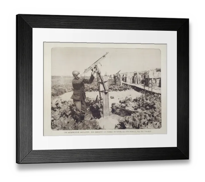 Framed Print : Soldiers in trench armed with anti-aircraft guns in Flanders during the First World War Framed Print : Soldiers in trench armed with anti-aircraft guns in Flanders during the First World War