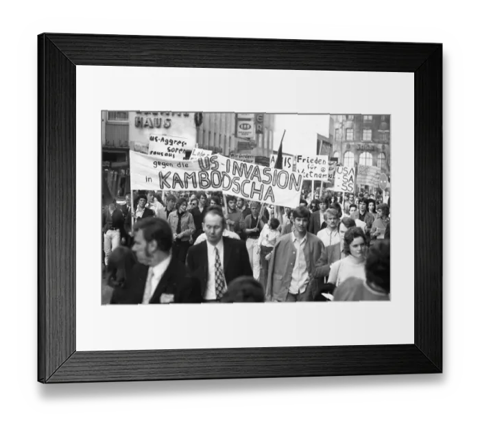 Framed Print : The US Army's waging of war in Vietnam