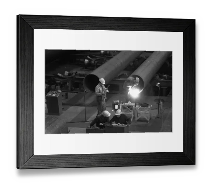 Framed Print : The Thyssen pipe mill, here in Duisburg in 1968 Framed Print : The Thyssen pipe mill, here in Duisburg in 1968
