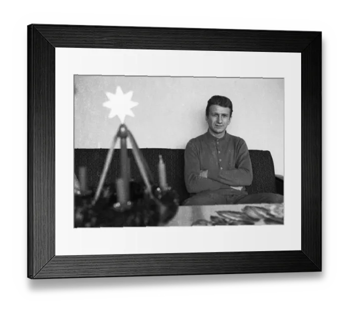 Framed Print : The crisis in VW production, here in Wolfsburg on 8 Framed Print : The crisis in VW production, here in Wolfsburg on 8