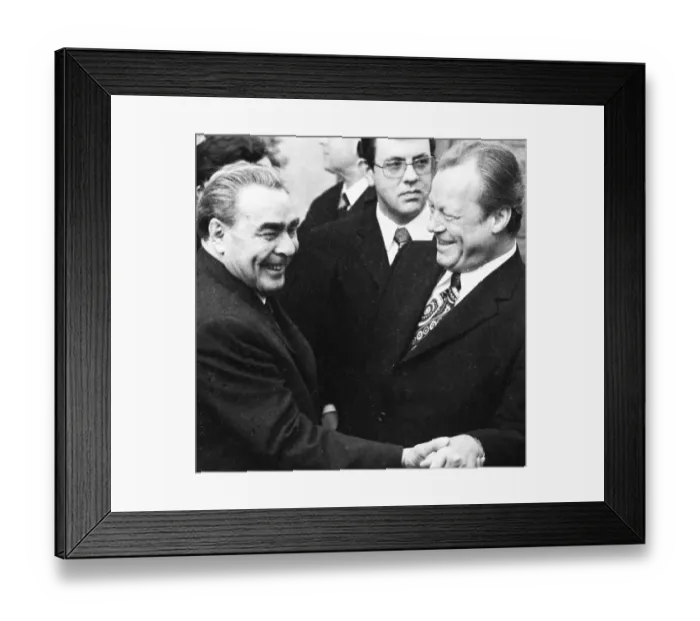 Framed Print : On the arrival of the Soviet Head of State and Party Leonid Brezhnev by Willy Brandt on 18