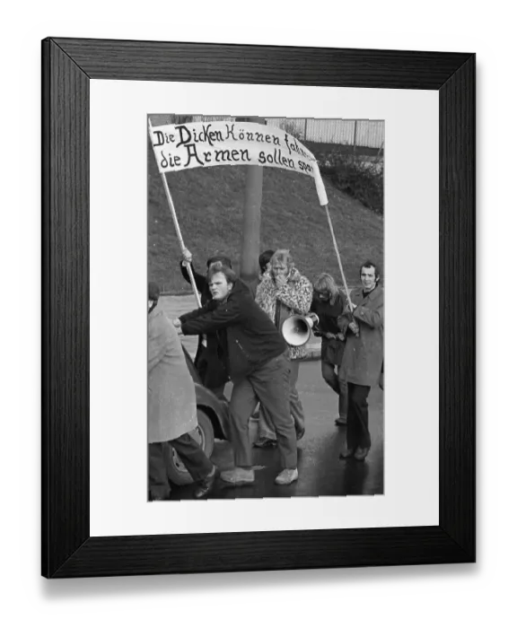 Framed Print : A demonstration with a DKP motorcade on 24 November 1973 in Essen against the driving bans on carless Sundays caused a