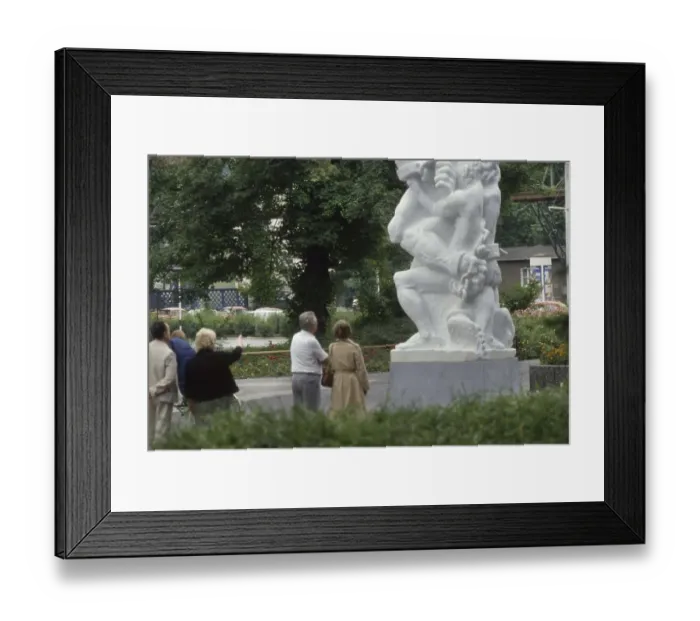 Framed Print : Wuppertal. New Monument : The Proletarian Loses His Chains (After Marx) 2