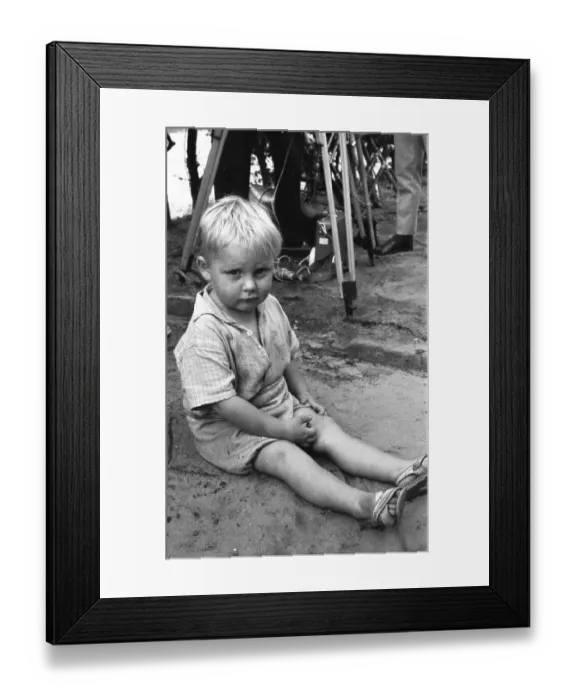Framed Print : In 1954, there were still numerous precarious flats in barracks Framed Print : In 1954, there were still numerous precarious flats in barracks