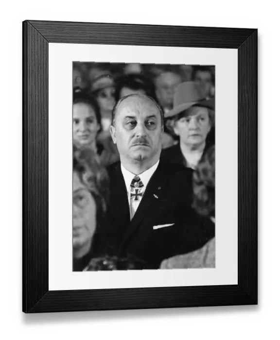 Framed Print : At a meeting of the Knight's Cross bearers in Kassel in 1970