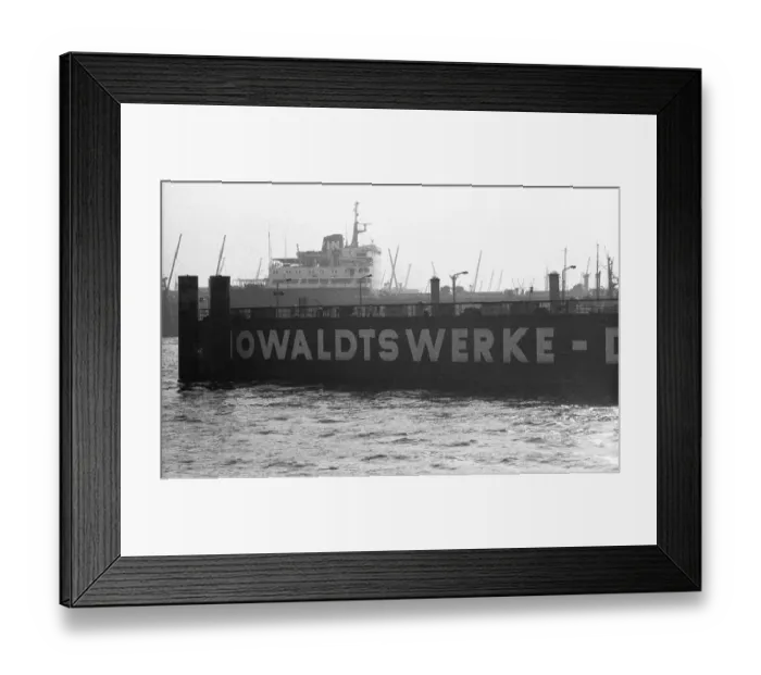 Framed Print : Work at the Port of Hamburg and Howaldtswerke Hamburg Framed Print : Work at the Port of Hamburg and Howaldtswerke Hamburg
