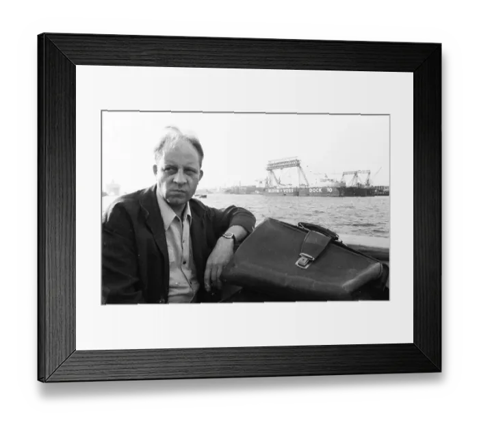 Framed Print : Work at the Port of Hamburg and Howaldtswerke Hamburg Framed Print : Work at the Port of Hamburg and Howaldtswerke Hamburg
