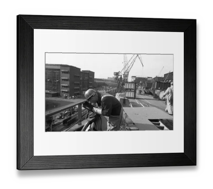 Framed Print : Work at the Port of Hamburg and Howaldtswerke Hamburg Framed Print : Work at the Port of Hamburg and Howaldtswerke Hamburg