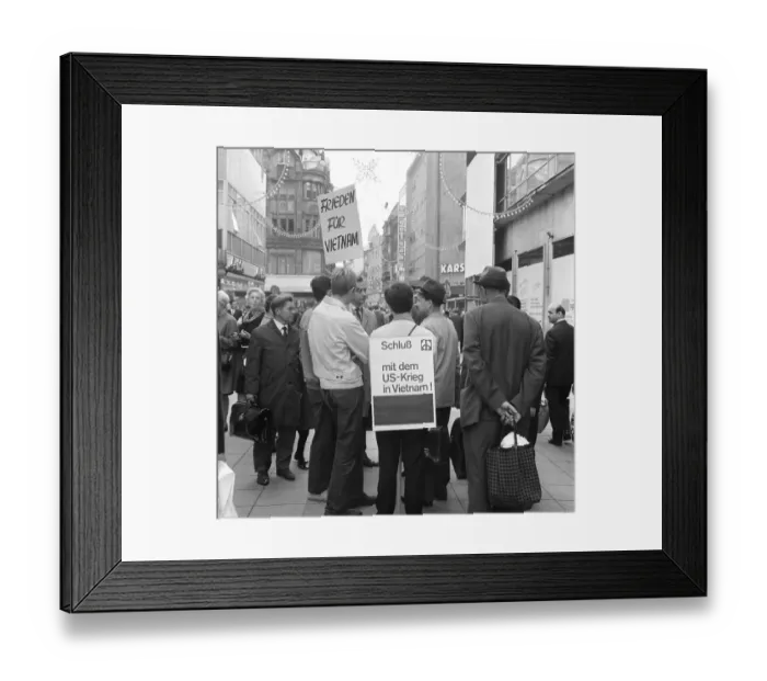Framed Print : The warfare of the U. S. Army in the countries Vietnam
