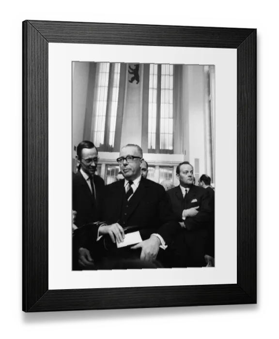Framed Print : The Federal Assembly elected the new Federal President Gustav Heinemann (SPD) Framed Print : The Federal Assembly elected the new Federal President Gustav Heinemann (SPD)