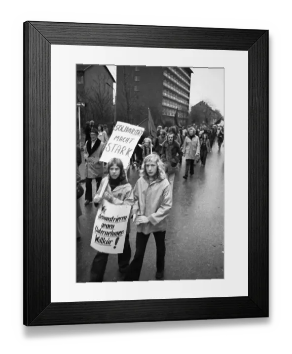 Framed Print : The dismissal of workers at the Mannesmann factory after a spontaneous strike not led by the union provoked protests by