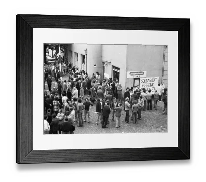 Framed Print : Profits of the employers and the strong inflation were in Gelsenkirchen Framed Print : Profits of the employers and the strong inflation were in Gelsenkirchen