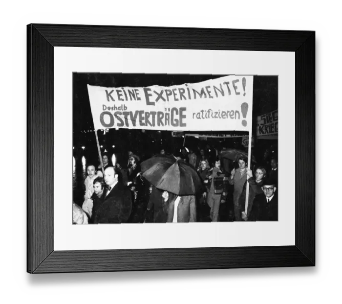 Framed Print : Supporters and friends of the SPD / FDP government coalition demonstrated in Bonn on 26 April 1972 with a torchlight