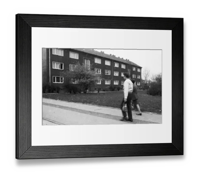 Framed Print : The everyday life of a family of a worker with three children on 18 Framed Print : The everyday life of a family of a worker with three children on 18