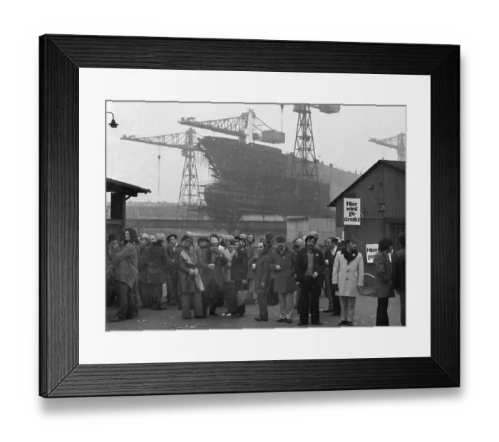 Framed Print : The collective bargaining dispute (strike) of the Industrial Union of Metalworkers (IG Metall) Framed Print : The collective bargaining dispute (strike) of the Industrial Union of Metalworkers (IG Metall)