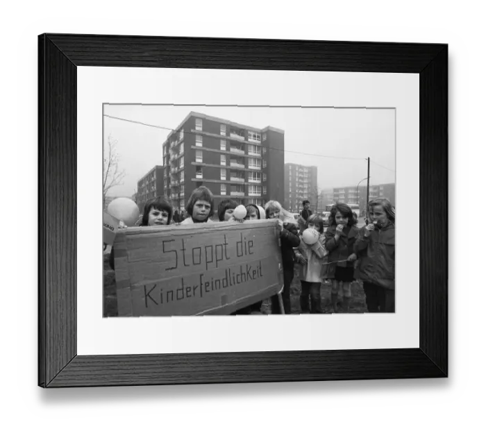 Framed Print : The Scharnhorst housing estate in Dortmund was the scene of the dispute for a playground Framed Print : The Scharnhorst housing estate in Dortmund was the scene of the dispute for a playground