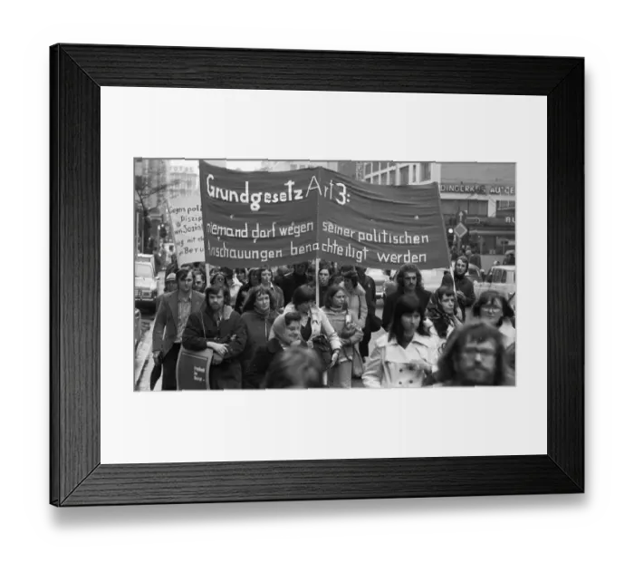 Framed Print : In the context of a colloquium on the occupational bans Framed Print : In the context of a colloquium on the occupational bans